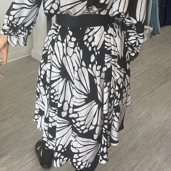 Joseph Ribkoff Hi/Low Butterfly Blouse Black and White , Size 10 - Picture 5 of 5